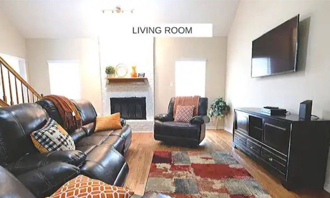 Pecan Grove House | Richmond/Sugarland - Oasis, 6 Beds, 4 Bdrm, 3 Bath