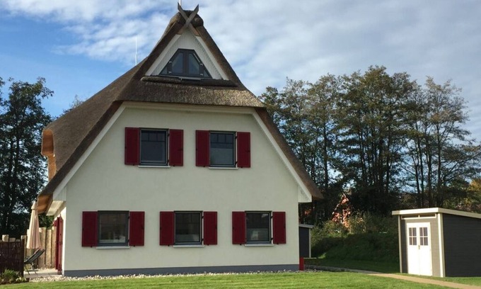 Tarnewitz House | Rieten huis "Oostzeegolf"