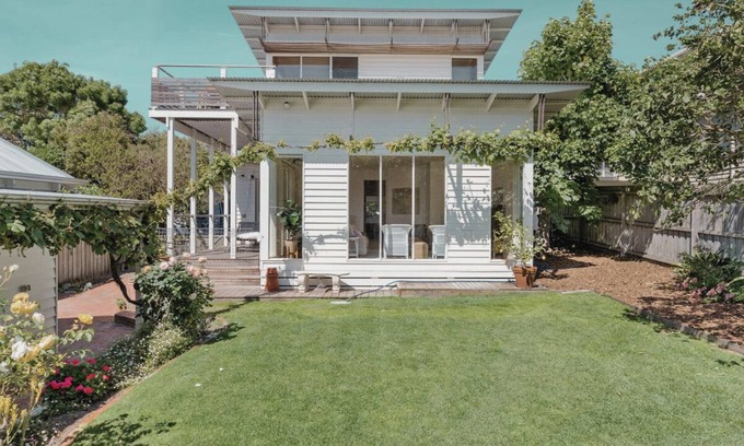 Point Lonsdale House | Ripview in Old Lonnie