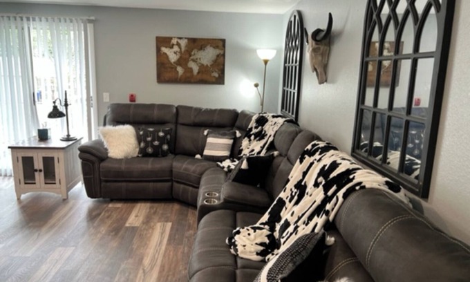 Appleton Apartment | Ritchie’s Residences at Kensington, Cowchella