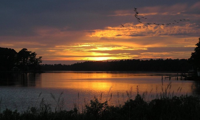 Oriental House | Rivendock Rookery II: Waterfront Home w/Dock & Stunning Views