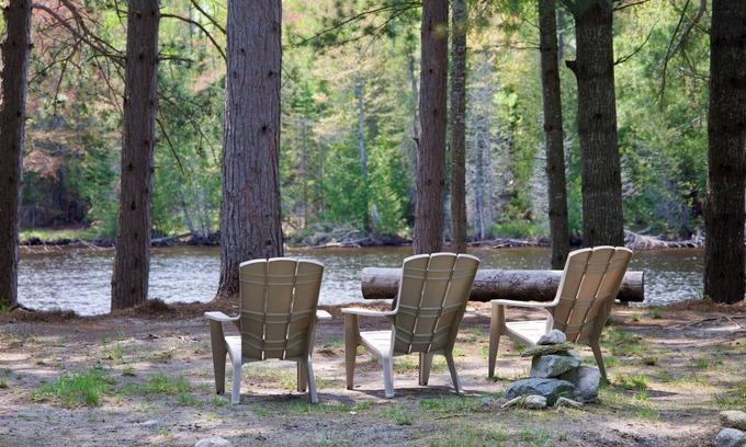 Paradise Cabin | River front Cozy at home feeling