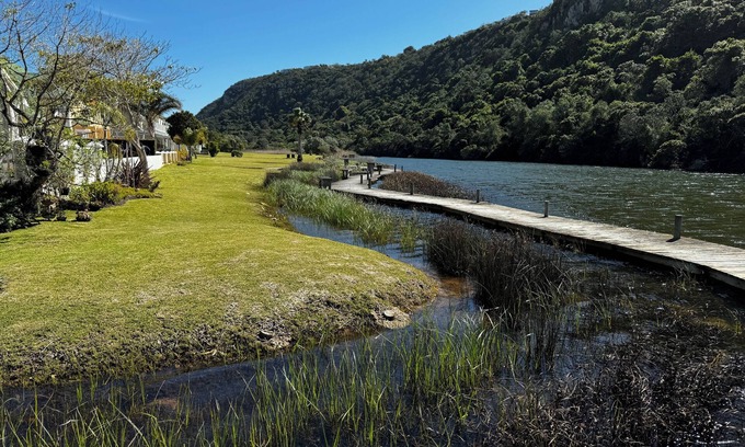 Plettenberg Bay House | River, Mountain, and Sea Escape - Charming 4-bedroom house in Plettenberg Bay.