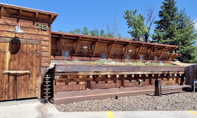 Winthrop House | River Nest-Winthrop Home on the Methow River, Minutes from Downtown!