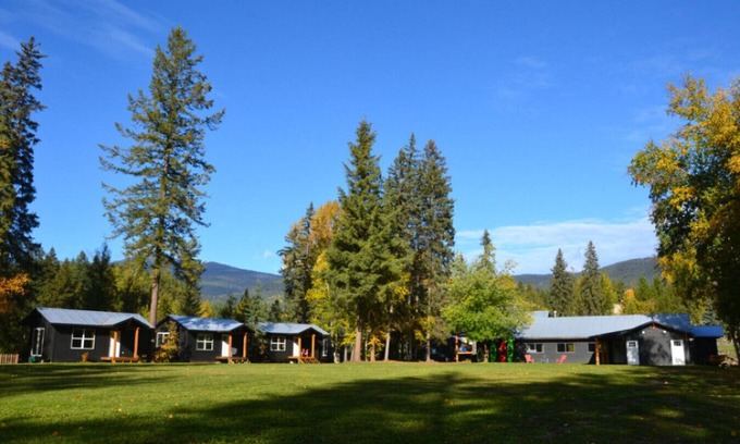 Clearwater House | River's Edge Retreat | RV Site 4- Full Service