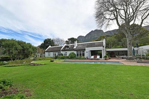 Hout Bay Villa | Riverlea Villa Pool River Mountain Views Family Garden