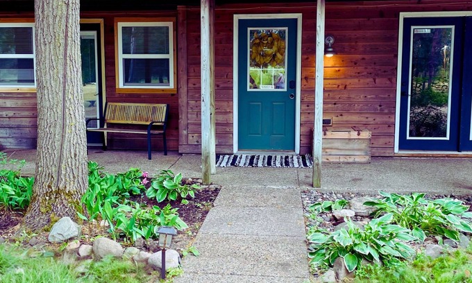 Brainerd House | River’s Edge Cottage at Nokasippi on 9 in Brainerd