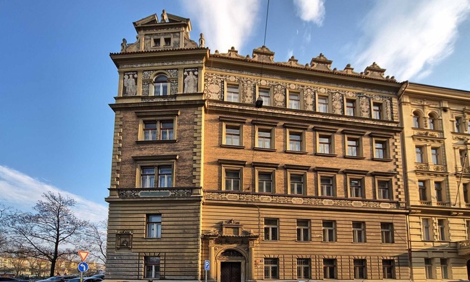 Smichov Apartment | Riverside Apartment - quiet place next to historical centre