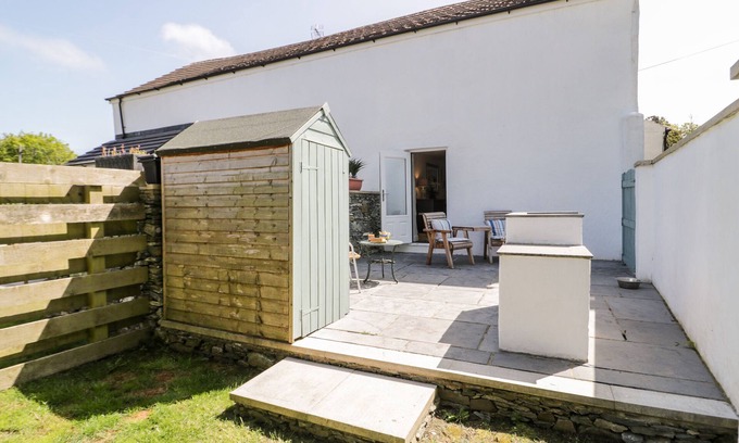 Llanfechell Cottage | RIVERSIDE COTTAGE, pet friendly, with open fire in Llanfechell