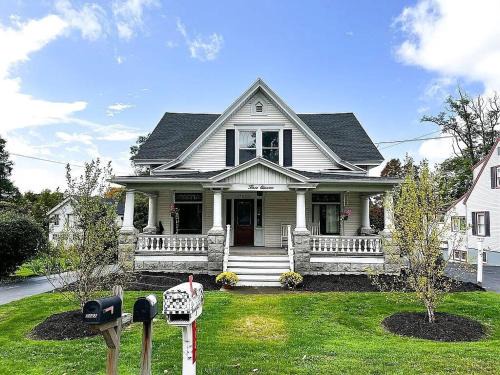 Melrose Park Apartment | Riverside Escape with Water Access in Auburn