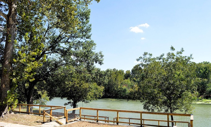 Bastrop House | Riverside Retreat in Restored Airstream