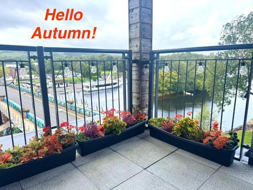 Balloch Apartment | Riverside View Penthouse in Balloch, Loch Lomond
