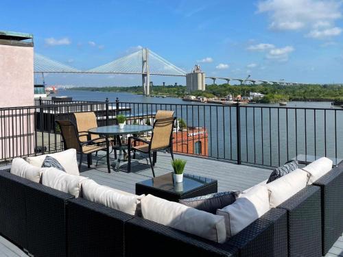 Historic District - North House | Riverview Estate