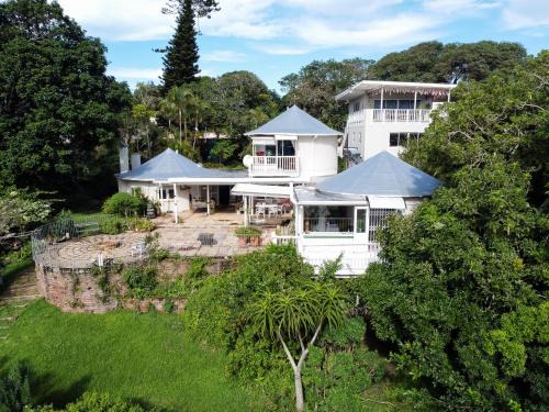 Beacon Bay House | Riverview Loft Bonza Bay