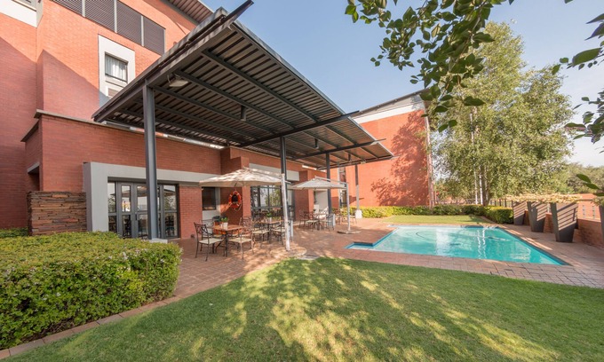 Zwartkop Hotel | Road Lodge Centurion