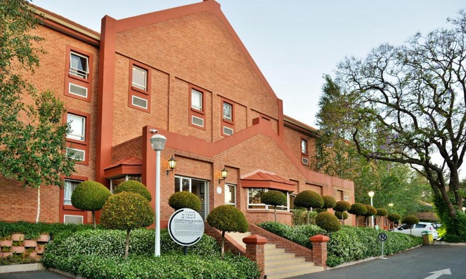 Greater Johannesburg Metropolitan Area Hotel | Road Lodge Rivonia