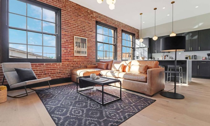 Arts/Warehouse District House | Roami at The Lola | Near French Qtr. | 2 Bedroom
