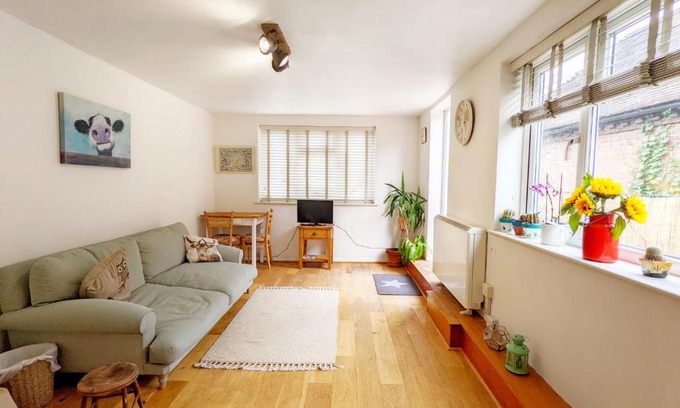 Billingshurst House | Robins Rest, Billingshurst