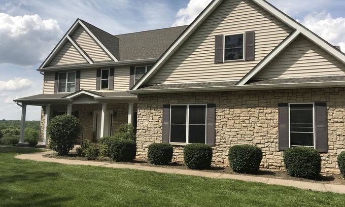 Wright City House | Robyn's Nest - PRIVATE POOL, Sleeps 18, 7 bedrooms, 4.5 baths