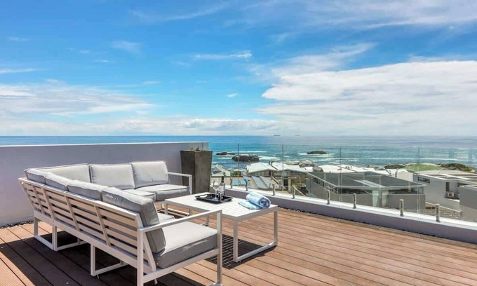 Camps Bay House | Rocha - Chic Villa, 150m to Beach, Pool, Roof Deck