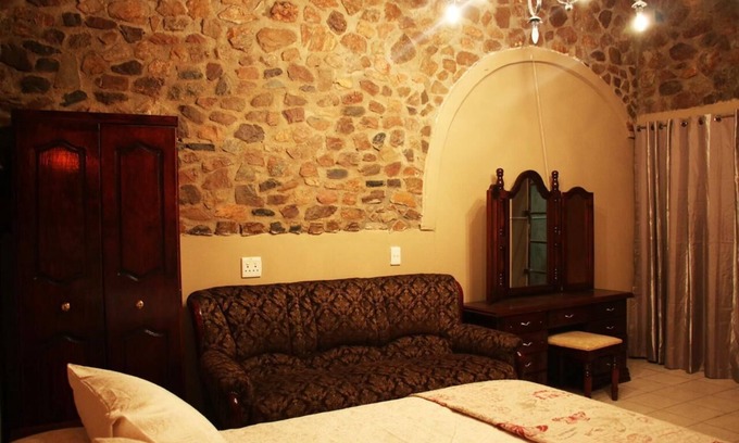 Marloth Park House | Rock House in Kruger National Park