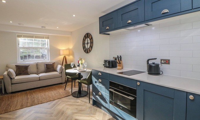 Stoney Middleton Cottage | ROCK MILL APARTMENT, pet friendly, with a garden in Eyam