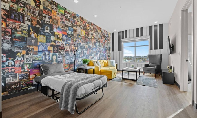 South Nashville Apartment | Rock & Roll Retreat + Free Wifi