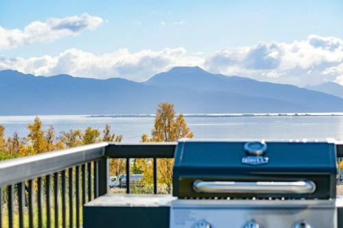 Kachemak House | Rockfish Retreat at Kachemak Bay Kabins