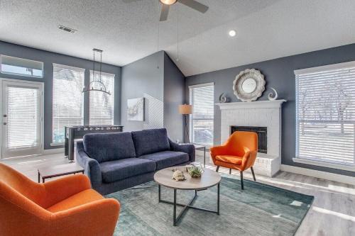 Elmo Ski Chalet | Rockwall Getaway for 6