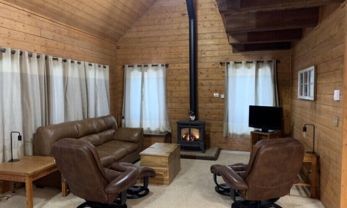 Lake City Cabin | Rocky Top Log Cabin with Views! - Now Open Year Round! - Cabin 3