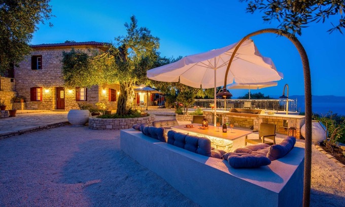 Magazia Villa | Romanatika House - Three Bedroom Villa, Sleeps 6