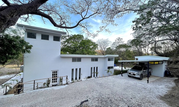 Liberia House | Romantic Contemporary House with Private pool - 5 min from the beach!