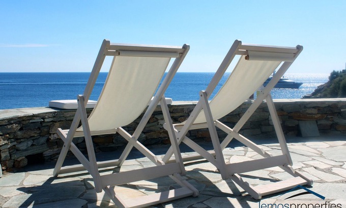 Koundouros House | Romantic and cozy house on the waterfront in the area of Koundouros, Kea