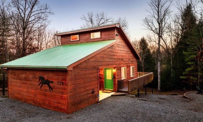 Elgin Cabin | Romantic Cabarn w/HotTub Lounge - Located on BSF!