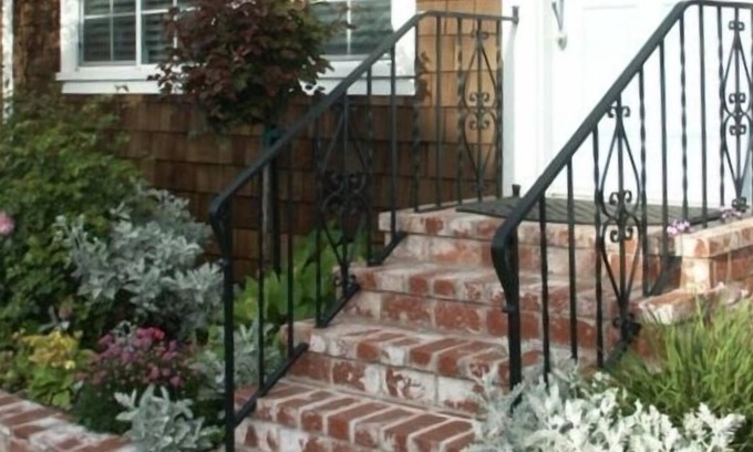 Seabright Cottage | Romantic Cottage at Seabright Beach - Steps to the Sand