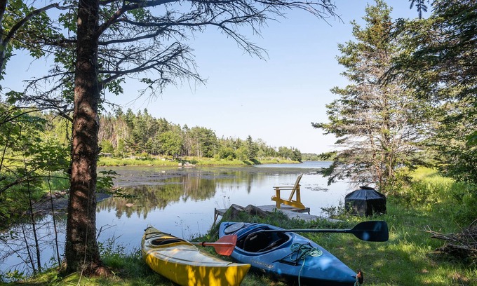 Eastern Passage Cottage | Romantic lakefront cottage minutes from ocean beach and downtown Halifax
