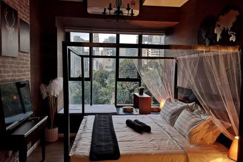 Golden Triangle Apartment | Romantic Log Cabin 2 - Heart of KL, near KLCC/KL Tower