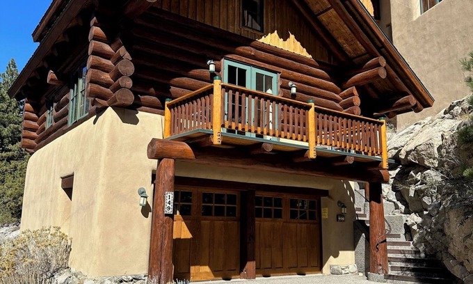 June Lake Cabin | Romantic log cabin getaway with spectacular mountain views.nSTR AP 18-005