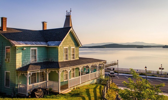 Weirs Beach House | Romeo's Balcony - At the Center of Weirs Beach