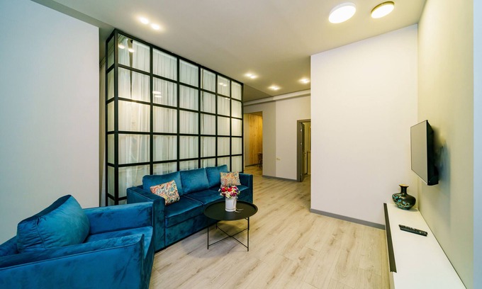 Kentron Hotel | Rooftop City View 2-Bedroom Apartment in the heart of Yerevan by Sweet Home