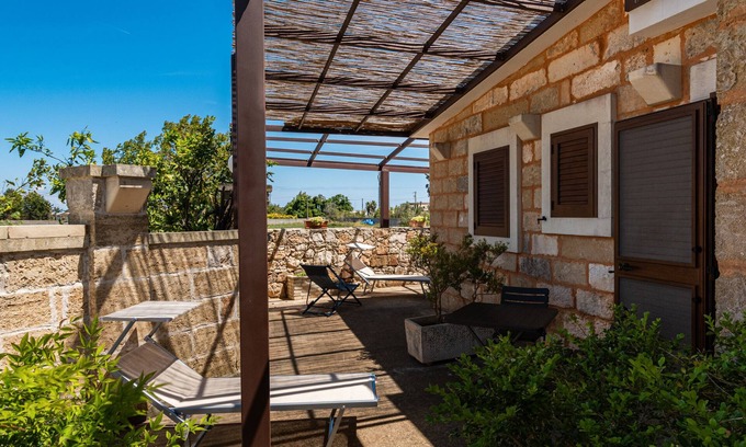Vitigliano Apartment | Room 'Angeli Nel Salento - C H - Mare' with Private Terrace, Wi-Fi and Air Conditioning