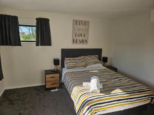Christchurch House | Room by the golf course with ensuite an Spa