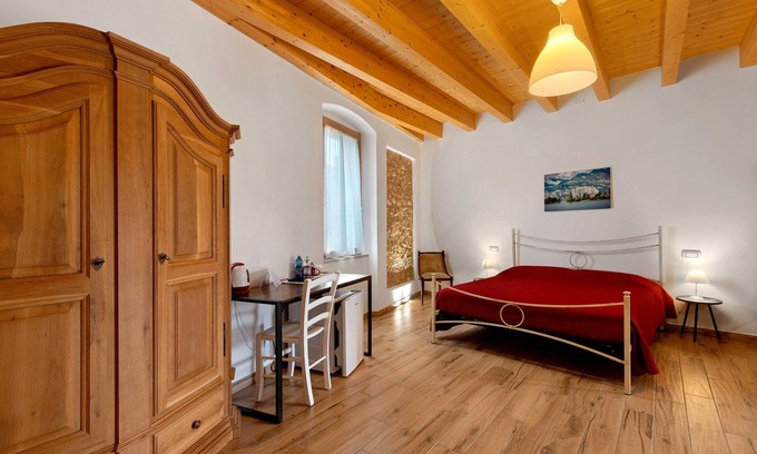 Portese Apartment | Room 'Camera Matrimoniale - Isola Sogno' with Shared Pool, Wi-Fi and Air Conditioning