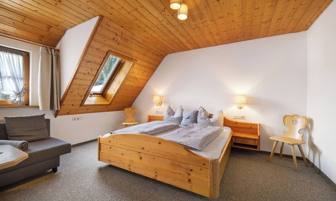 Ehlenbogen Apartment | Room 'Doppelzimmer 10' with Mountain View, Shared Terrace and Wi-Fi