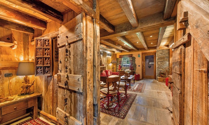 Brusson Bed & Breakfast | Room 'Flocon' with Shared Garden, Balcony and Wi-Fi