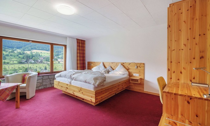 Unterglottertal Apartment | Room 'Hochzeitssuite 12' with Mountain View, Shared Terrace and Wi-Fi