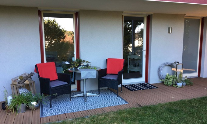 Weil der Stadt Apartment | Room 'Hortensie' with Private Terrace, Private Garden and Wi-Fi