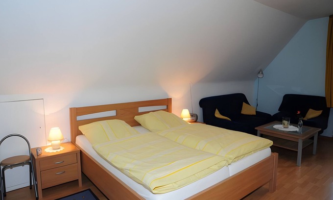 Simonswald Apartment | Room 'Nr 4' with Shared Terrace, Shared Garden and Wi-Fi
