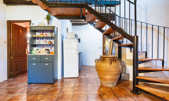 Morella House | Room 'Ovejas' with Shared Terrace and Shared Garden