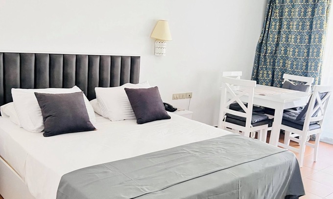 Sharm El Sheikh House | Room sultan -Vale at Domina Coral Bay oasis of peace for all